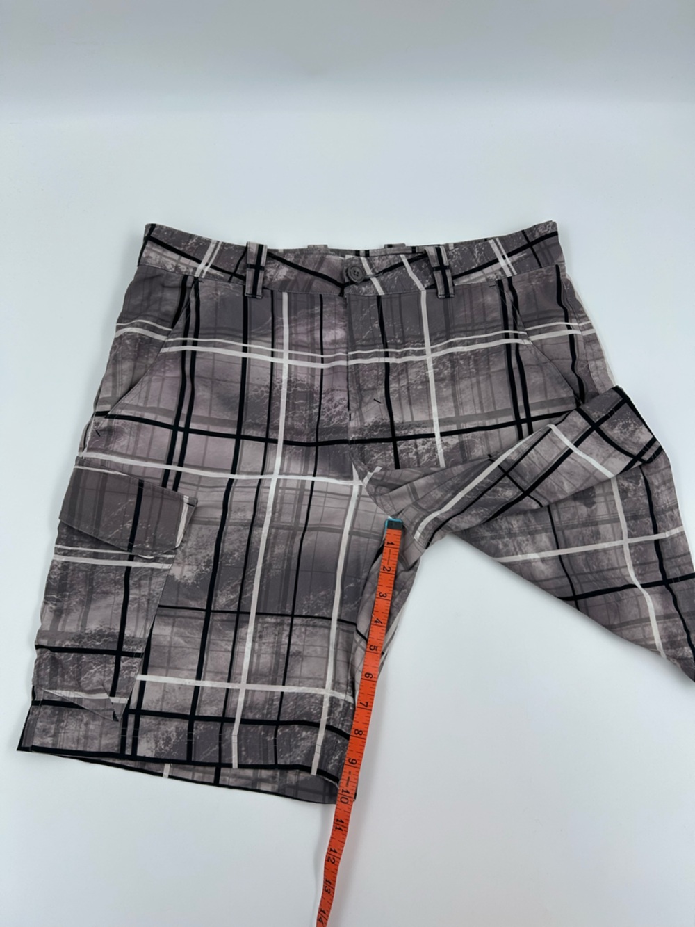 Under Armour Grey Plaid Performance Board Shorts 34W - Picture 2 of 7